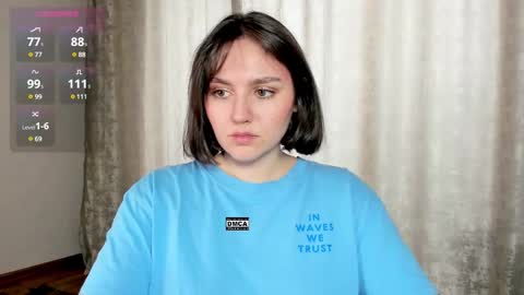 Snapshot of hoot_owl_cb chatting on March 3, 12:34 am Karina online show from March 3, 12:34 am