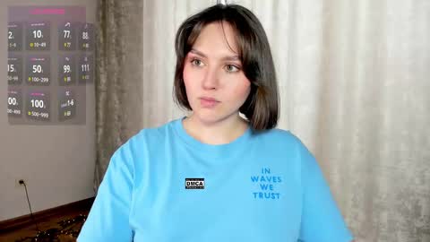 Snapshot of hoot_owl_cb chatting on February 27, 1:05 am Karina online show from February 27, 1:05 am