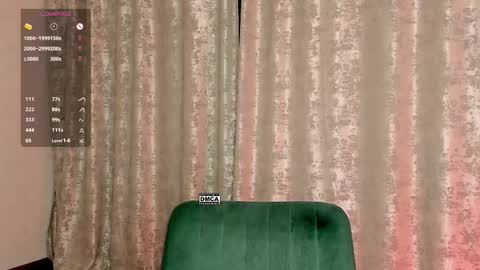 Snapshot of hoot_owl_cb chatting on December 7, 9:11 pm Karina online show from December 7, 9:11 pm