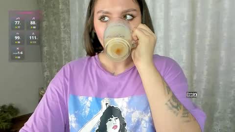 Snapshot of hoot_owl_cb chatting on February 11, 4:12 am Karina online show from February 11, 4:12 am