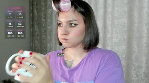 Snapshot of hoot_owl_cb chatting on February 5, 3:02 am Karina online show from February 5, 3:02 am