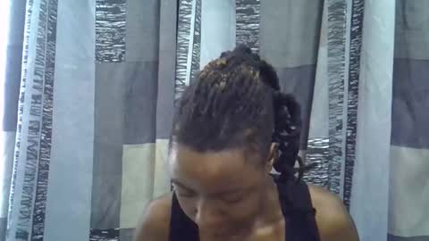 Leila online show from March 15, 1:46 pm