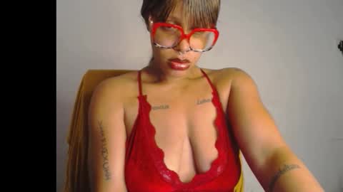 horny_ebonygirl_ online show from February 14, 6:15 am