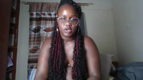 Lucy online show from February 8, 8:23 pm