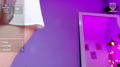 Khloe  online show from April 2, 1:41 pm