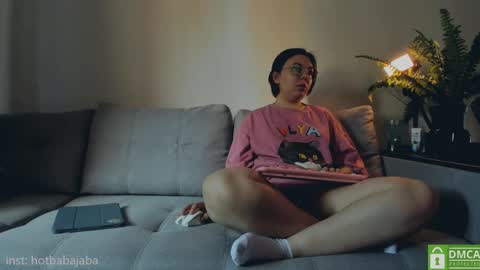   online show from February 28, 8:09 am