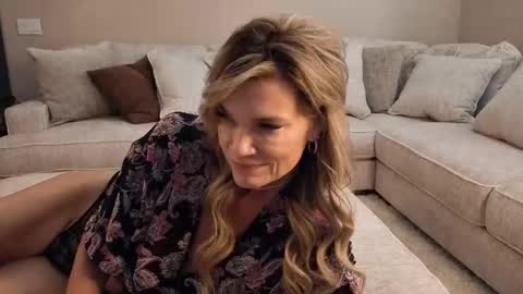 Hot Wife    hotwife sexy new milf highclass brunette bigboobs natural mature online show from February 12, 3:58 pm