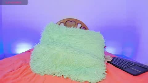 hotbrunett20041 online show from February 27, 12:32 am