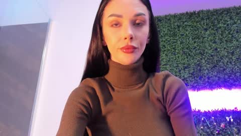 hotfallingdevil online show from January 10, 6:07 am