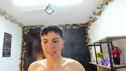 hannah online show from April 11, 7:03 am