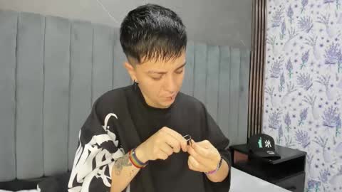 hannah online show from November 30, 3:11 am