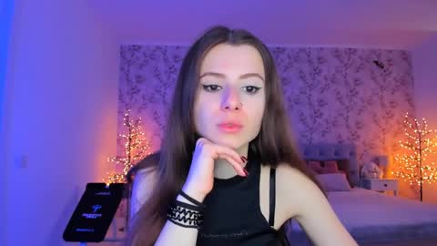 hotmolly_ online show from April 9, 9:26 am