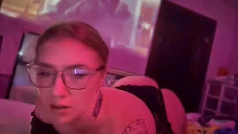 Hannah Montana online show from April 5, 12:48 pm