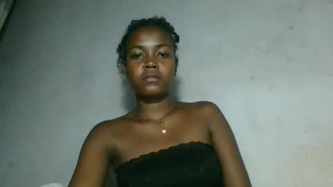 hotskinny98 online show from February 28, 8:30 pm