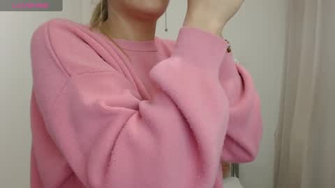 Snapshot of hott_eryka chatting on January 20, 6:10 am Eryka online show from January 20, 6:10 am