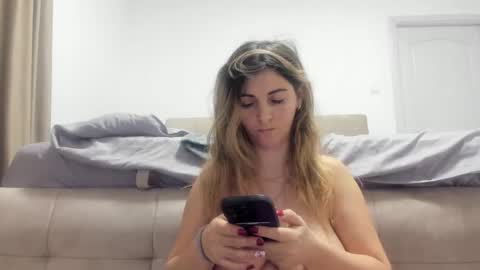 hottalicia2 online show from January 19, 4:36 pm