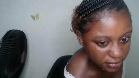 Ella online show from November 1, 12:04 am