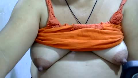 hottycrissy4u online show from June 18, 1:05 pm