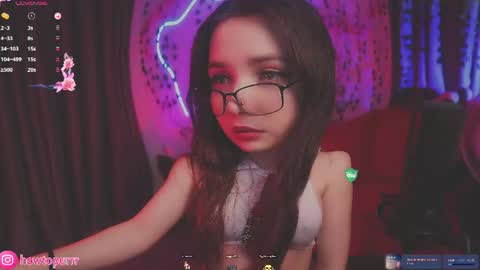 Mia online show from June 21, 5:50 pm