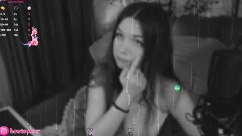 Mia online show from July 29, 5:46 pm