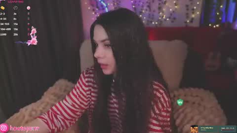 Mia online show from June 16, 5:36 pm