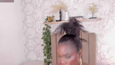 huge boobs ebony online show from June 18, 7:19 pm