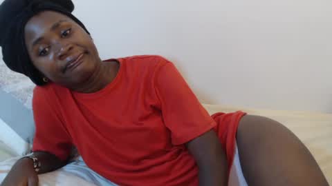 hyacinth_b online show from June 13, 6:27 pm