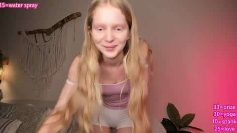 Jenny online show from April 4, 7:45 pm