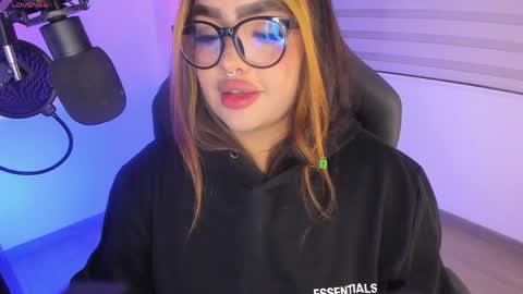 Ari online show from April 22, 2:08 am
