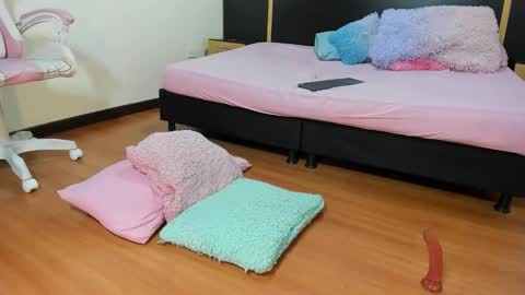 karoll online show from December 17, 8:13 pm