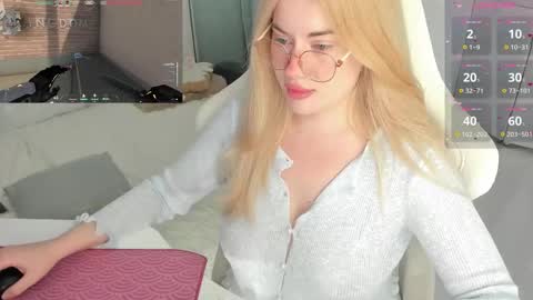 HiI am  EvaPVT is open  online show from February 12, 2:30 pm