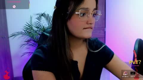 iam_lina online show from March 7, 2:46 pm
