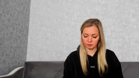 Venus online show from April 15, 8:37 am