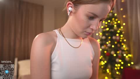 Claire online show from December 23, 3:44 pm