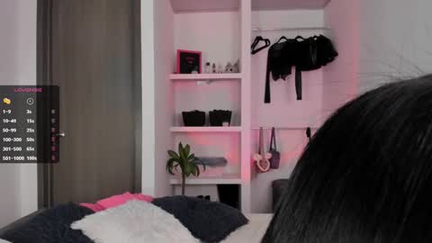 Snapshot of iamjulietaa chatting on February 25, 3:31 pm online show from February 25, 3:31 pm