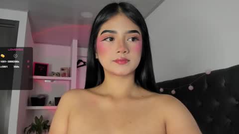 Snapshot of iamjulietaa chatting on January 22, 1:10 am online show from January 22, 1:10 am