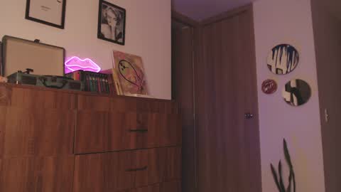 Julieta online show from January 13, 1:02 am