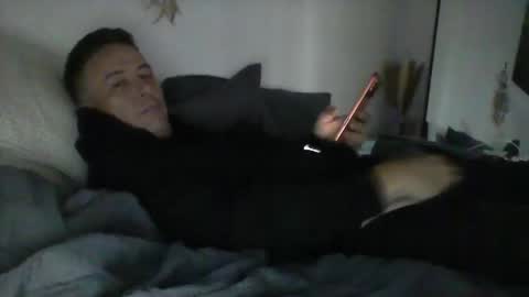 iamkeri online show from October 24, 5:53 pm