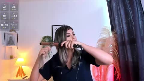 ice_y_abigail online show from October 13, 12:19 pm