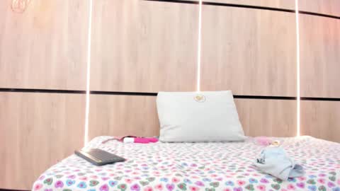 ikia lopez online show from March 12, 11:46 am