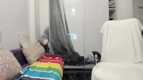 Snapshot of ilikefacial chatting on October 4, 6:12 pm Bamby online show from October 4, 6:12 pm