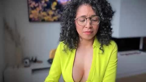 Kloe online show from April 15, 7:58 pm