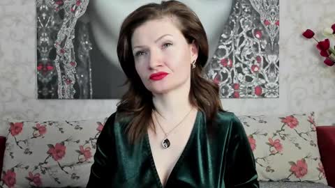 Snapshot of illegalbeauty87 chatting on February 23, 8:07 pm Ingrid or more easier...Miss GoDDess Mistress online show from February 23, 8:07 pm