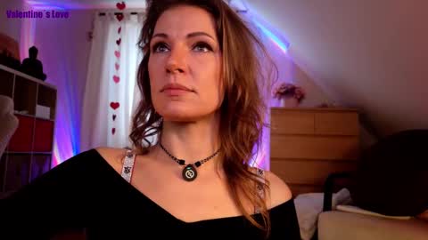 ilucyme online show from February 15, 2:00 pm