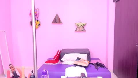 im_a_slut40 online show from March 7, 11:51 am