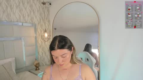 Snapshot of im_dalhia chatting on September 18, 9:35 pm DAHLIA online show from September 18, 9:35 pm