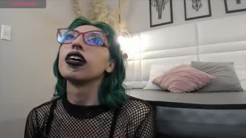  Im Gaia online show from September 14, 2:59 pm