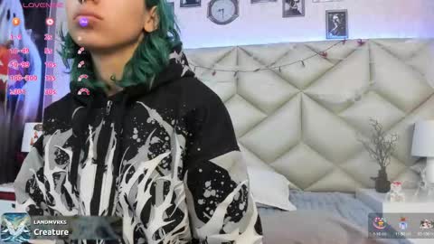  Im Gaia online show from October 11, 1:36 pm