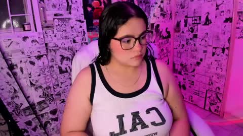 mei mei uwu online show from April 7, 4:03 am