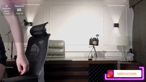 Karen  online show from February 24, 7:34 pm